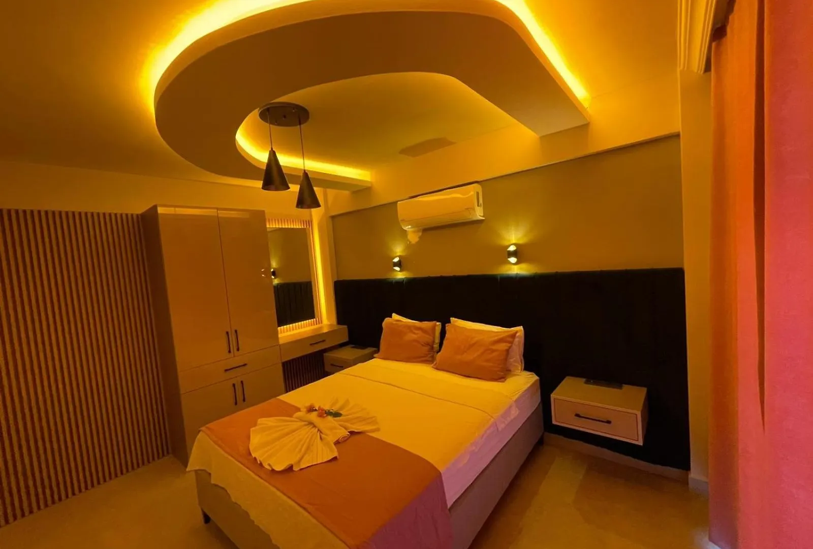 אולודניץ Hayat Apart Hotel מלון דירות